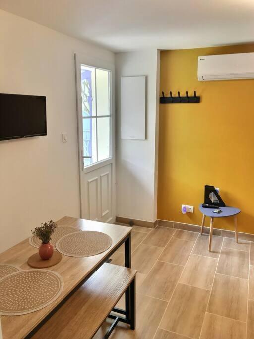 Bleu Lavande - Coquet Appartement Ambiance Village Істр Екстер'єр фото