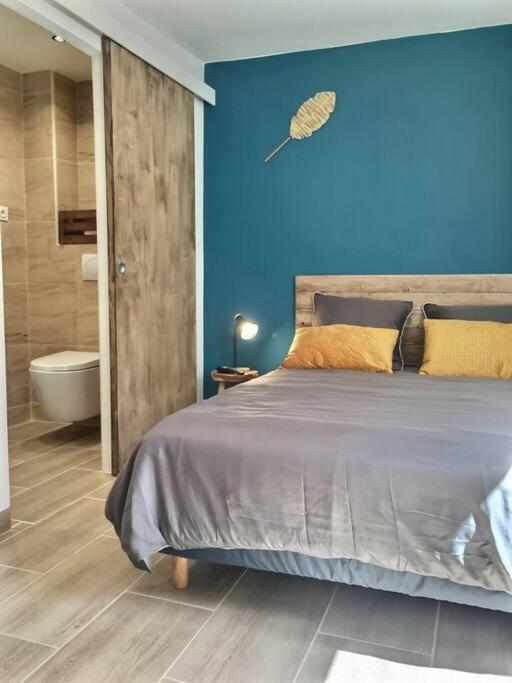 Bleu Lavande - Coquet Appartement Ambiance Village Істр Екстер'єр фото
